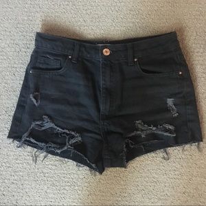 Black Mid-Rise Distressed Hem Denim Shorts